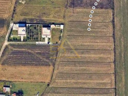 Shitet Tokë – Berxull, Vorë, Tiranë