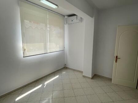 Office space 4+1 for rent at Art Turbina