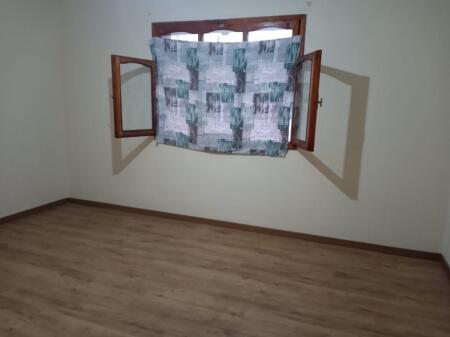 🏢Ne zonen e Alliasit,Rr.Njazi Meka jepet me qera shtepi private 1 kateshe me siperfaqe 55m2,1+1,pjeserisht i mobiluar 30,000Leke