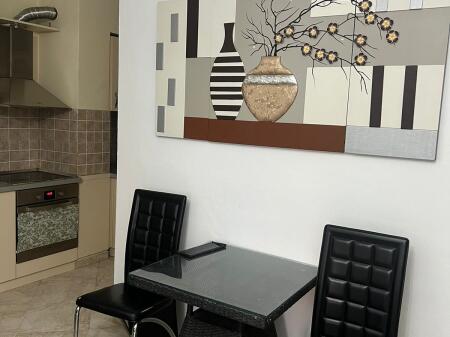 🏡 Studio apartment for Rent 📍 Barricades Street