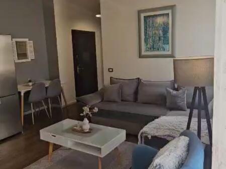 Jepet me qira apartament 1+1 tek Pazari i Ri!