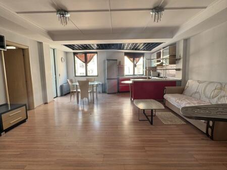 Bulevardi Zogu Par Shitet Apartament 2+1+2