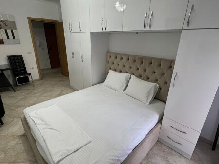 🏡 Studio Apartment for Rent 📍 Barrikadave Street