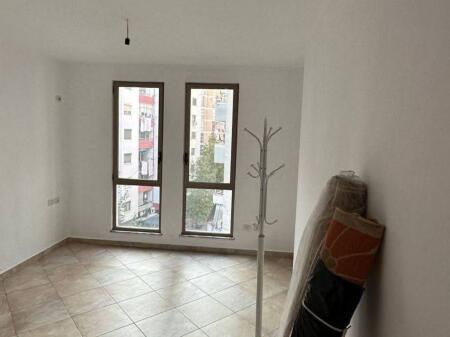 APARTAMENT 1+1 ME QERA NE YZBERISHT