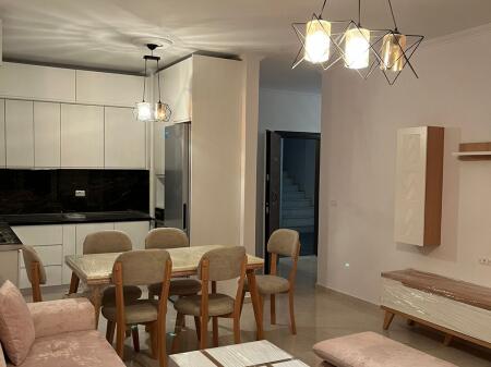 Jepet me qera apartament 2+1 ne Fresk