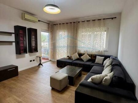 Shitet, Apartament 2+1+2, Oxhaku , Tiranë