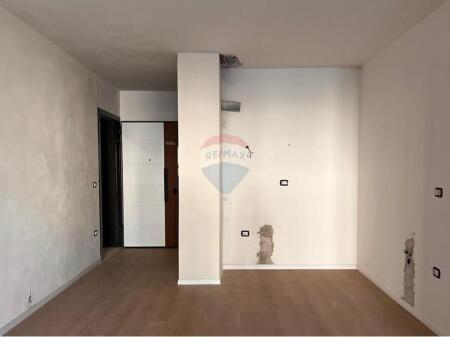 ----SUPER APARTAMENT 1+1 PER SHITJE TEK FUSHA E AVIACIONIT