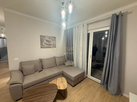 JEPET ME QERA APARTAMENT 2+1 TE KOMPLEKSI MOLLA
