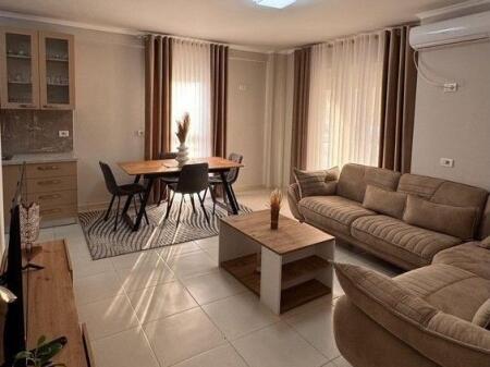 APARTAMENT 2+1 ME QERA PRANE PROKURORISE SE TIRANES!