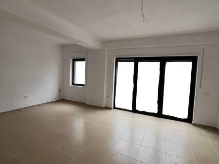 🏡 Shitet Apartament 2+1 – Kodra e Diellit 2