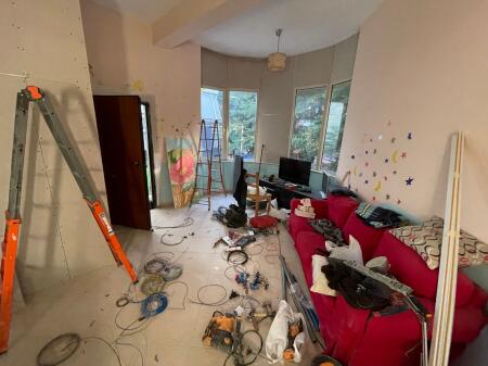 Jepet Apartament me qera 1+1 400€