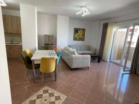 Apartament 2+1+ Verande ne Shitje ne Porcelan