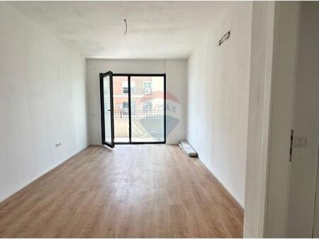 APARTAMENT 1+1 PER SHITJE - LIQENI I THATE