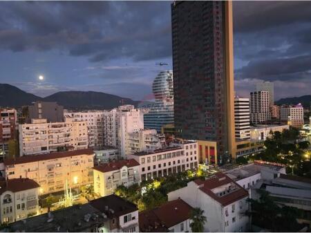 PENTHOUSE FOR SALE IN THE CENTER!