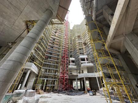 Apartament 2+1 per shtije tek Colonnade Residence.