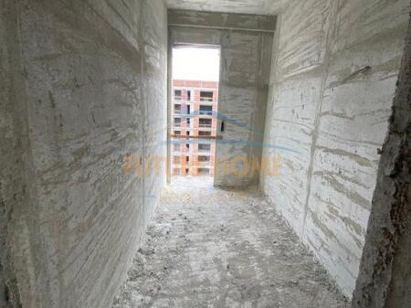 Shitet, Apartament 3+1+2, Colonnade Building, Rruga Dritan Hoxha, Tirane.