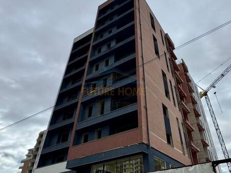 Shitet, Apartament 2+1+2, Fusha e Aviacionit, Tiranë.