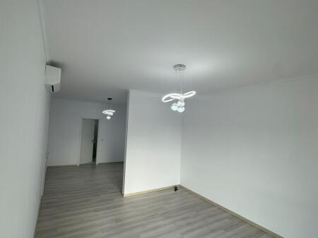 Jepet apartament me qera 2+1+2+🅿 (per biznes) tek Zogu i Zi  1000€/muaj!