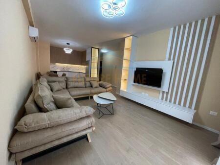 Rent, Apartment 2+1+Parking Space, Dry Lake, Tirana.