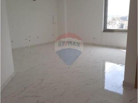 Ufficio - In Affitto - Via Emin Duraku, Tirana