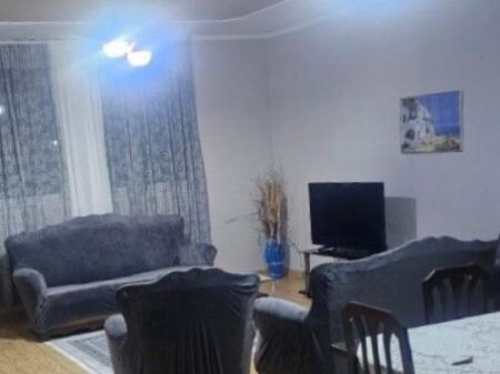 Jepet Shtepi  me qera,    ne Vile 2+1   ID  13732        