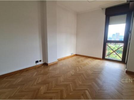 OFFICE AT TORRE DRINI!