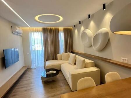 apartament 1+1  me qira ne Misto Mame