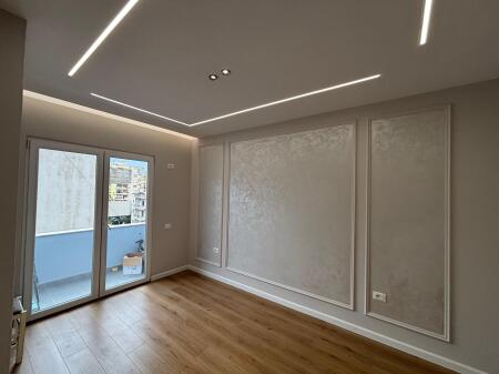 Vendesi Super 1+1 in Astir in vendita