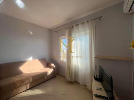 Jepet me qera apartament 1+1  Ne Iliria , Perballe Me Pista iliria !!