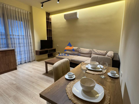 JEPET ME QERA APARTAMENT 1+1+BALLKON "BULEVARDI ZOGU I, PRANE MINISTRISE SE DREJTESISE" 850 EURO