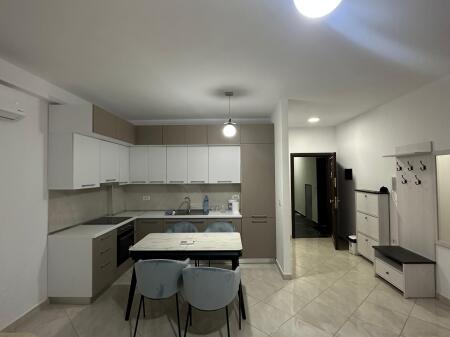 Apartament ne shitje 2+1+2 + depo ne Shkoze pallatet e Tom Doshit.