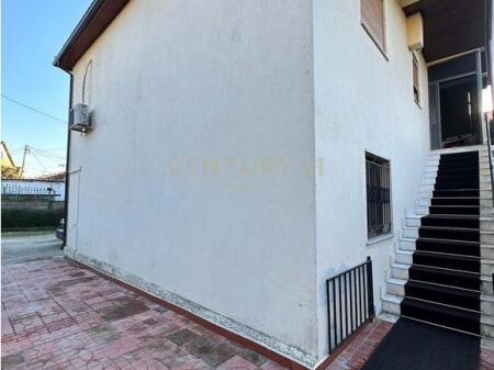 Jepet me qira ambient banimi 2+1 pranë fabrikës së miellit