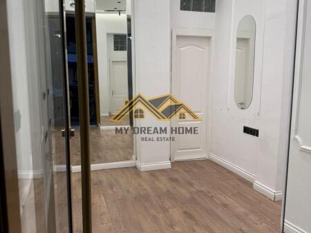 SHITET DYQAN TEK MUZEUMIT BUZE RRUGE KRYESOR DURRES!