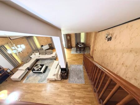 Panthouse 3+1,e mobiluar ,liqeni i thate,1500 euro me parkim