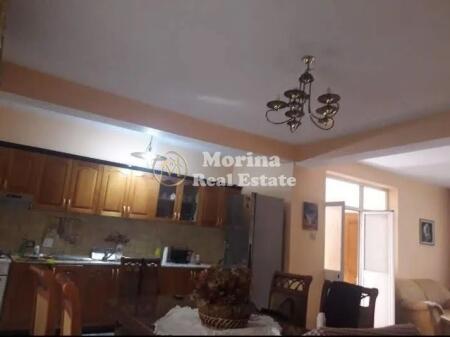Affitto, Villa su 3 piani, Don Bosko, 2.000Euro/Mese.