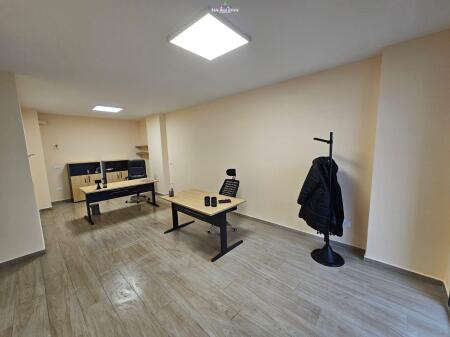 Zyre me Qera 2+1 tek Kompleksi Zirkon (ID BZ2746) Tirane