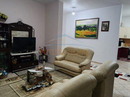 In vendita, villa su 3 piani, Sauk, Tirana