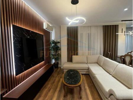 Apartament me qera 2+1+2 , Rruga Mine Peza , Tirane