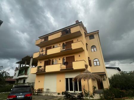 ✨ Në shitje – Vilë 4-katëshe luksoze! ✨ Shkallnure