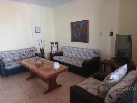 Shitet apartament 2+1+2 tualete tek Hoxha Tahsim! 255,000 € /Muaj