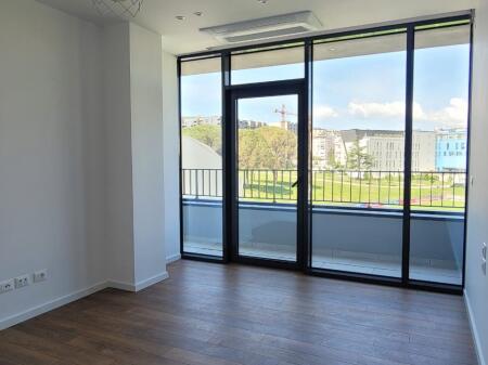 AMBIENT PER ZYRA TEK RRUGA E KOSOVAREVE