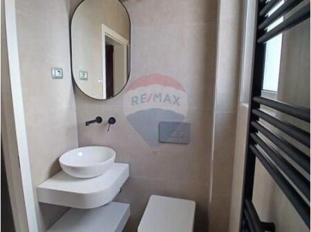 Jepet apartament me qera 1+1 Stacioni i Trenit