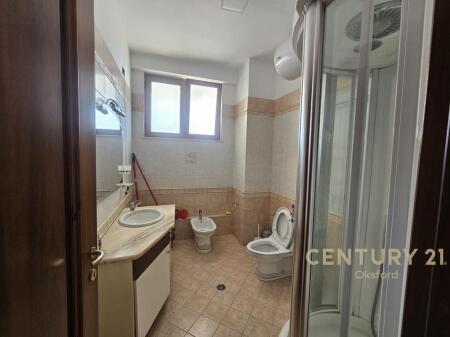 SHITET TRIPLEX 4+1+2 PLUS GARAZHD TE VILA E ZOGUT, DURRES! 580,000 €