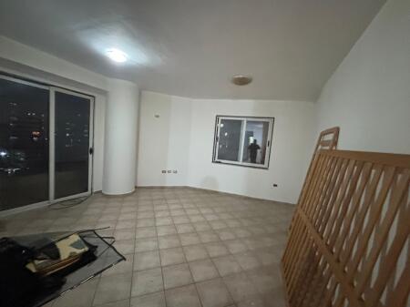 Apartament me qera 2+1/Bosh ne astir