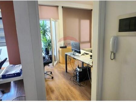 OFFICE 1+1 FOR RENT AT THE PARIS MUNICIPALITY !