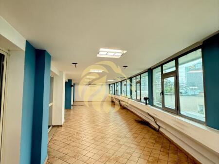 🏢 AMBIENT 310 M² PËR BIZNES NË ZEMËR TË TIRANËS – HAPËSIRA IDEALE PËR SUKSESIN TUAJ! ✨ SUPER MUNDËSI PËR BIZNES!