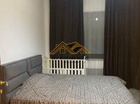 JEPET ME QERA KATI 1 I NJE VILE TEK GJYKATA