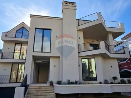 Qira/ Zyra, Kompleksi Dinamo