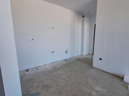 Shitet ap 1+1 rruga Siri Kodra, tek Frigoriferi