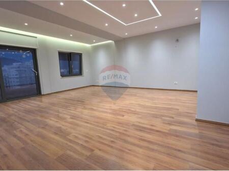 ZYRE ME QIRA TEK RING CENTER NE ZOG TE ZI